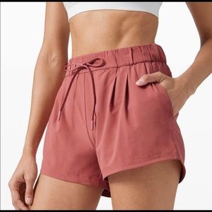 Lululemon Stroll at Sundown Short 3"